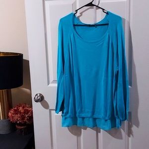 Beautiful DKNYC plus size XXL women's sweater